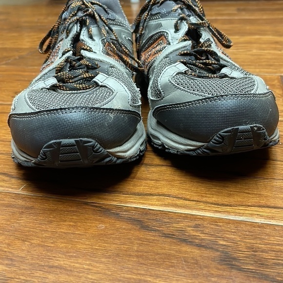 New Balance sneakers - Picture 3 of 9